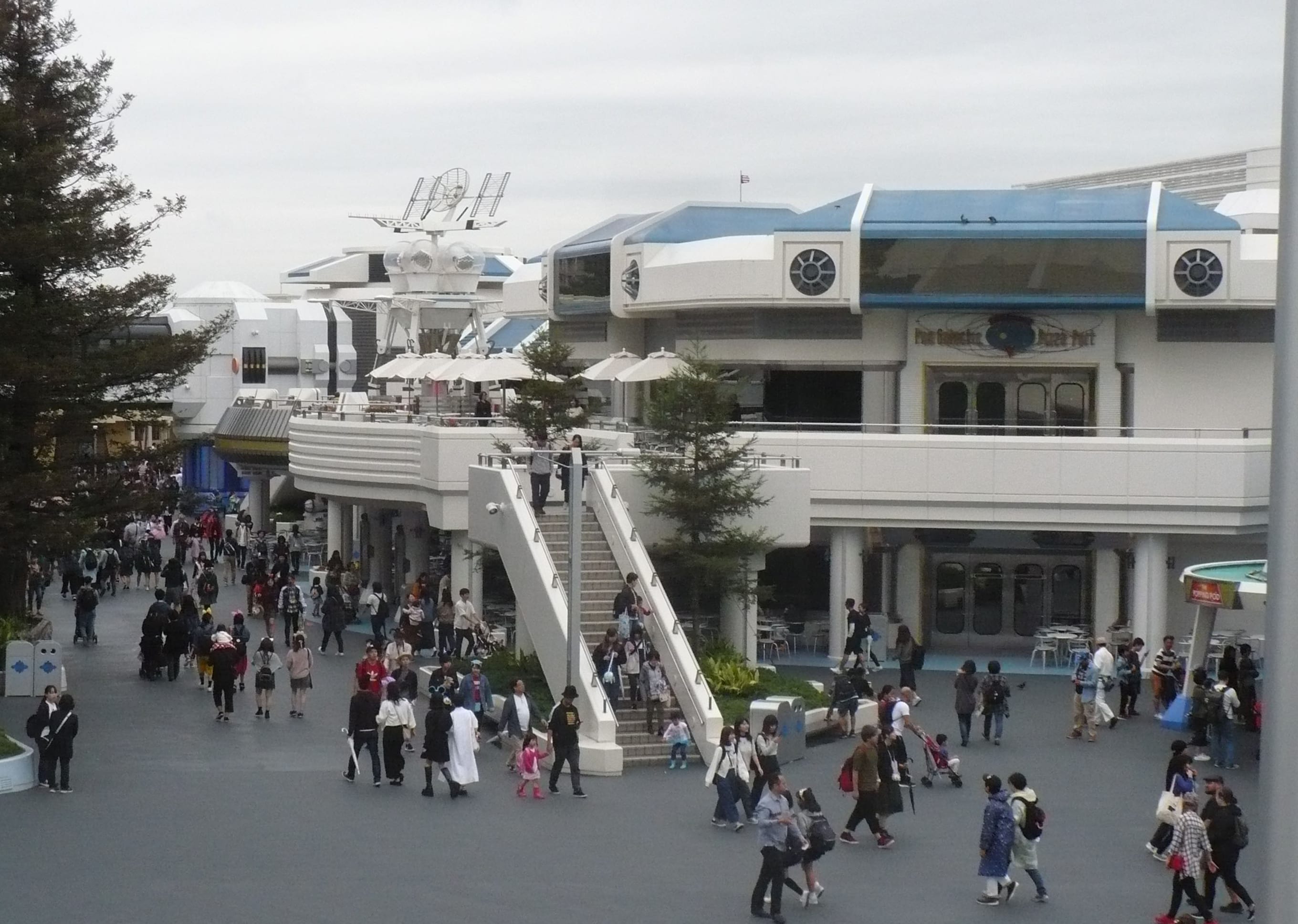 Tokyo Disneyland